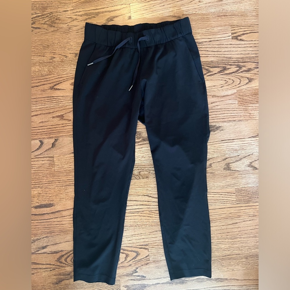 Lululemon on the fly pant